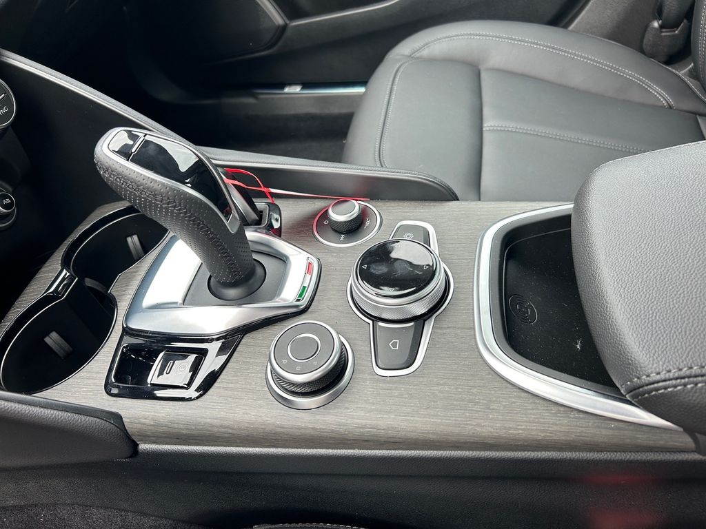 Alfa Romeo Giulia 2024