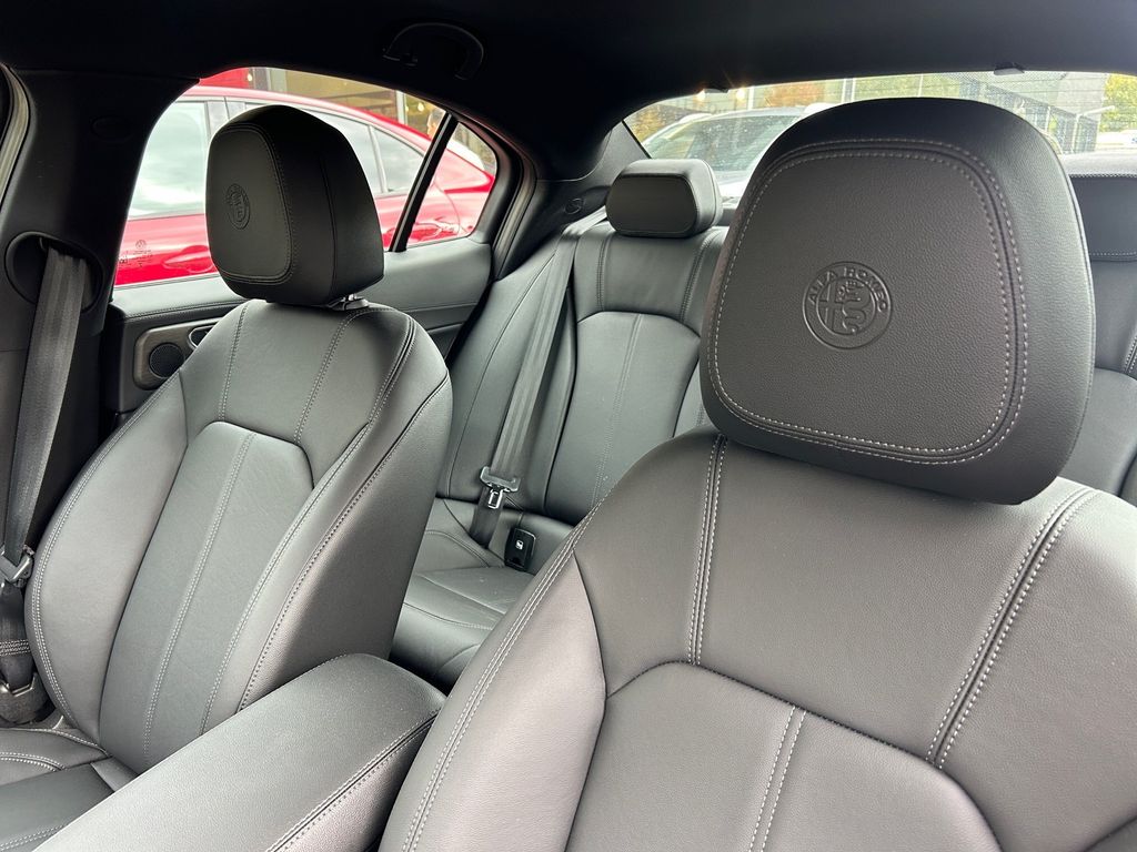 Alfa Romeo Giulia 2024