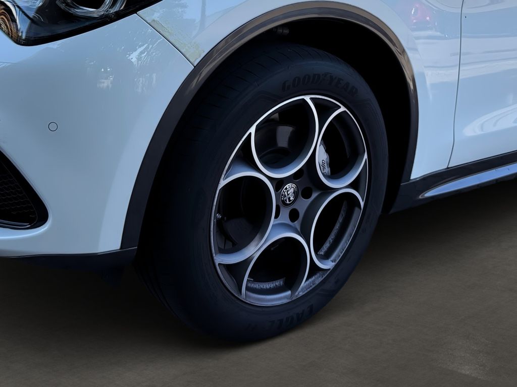 Alfa Romeo Stelvio 2024