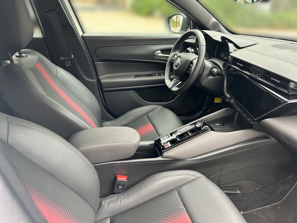 Alfa Romeo Junior 2025