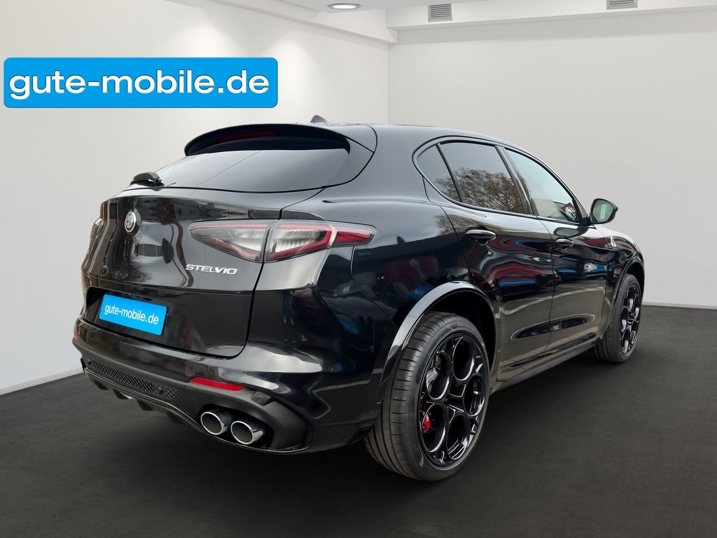 Alfa Romeo Stelvio 2025