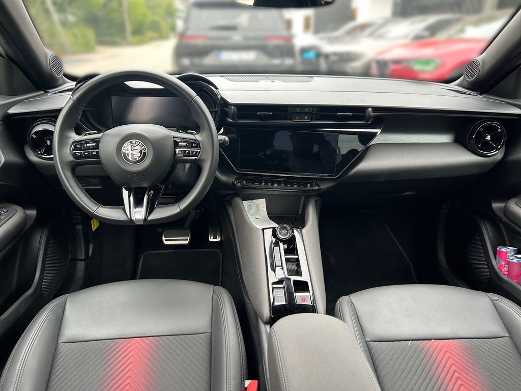 Alfa Romeo Junior 2025