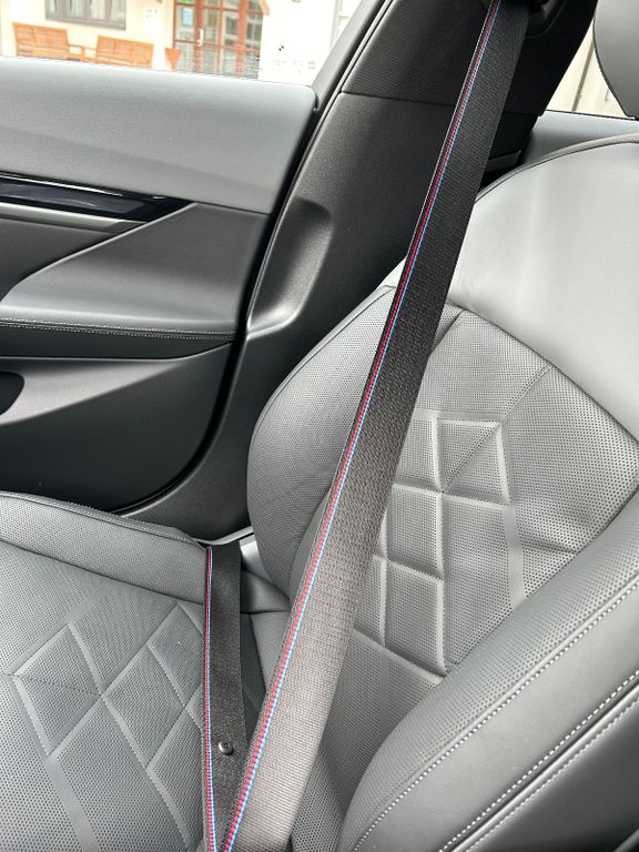 BMW i5 2023