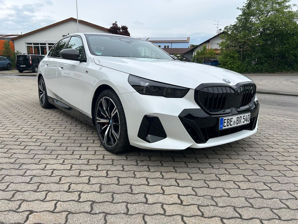 BMW i5 2023