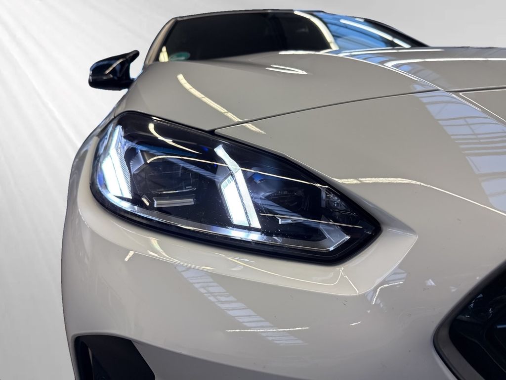BMW M235 2025