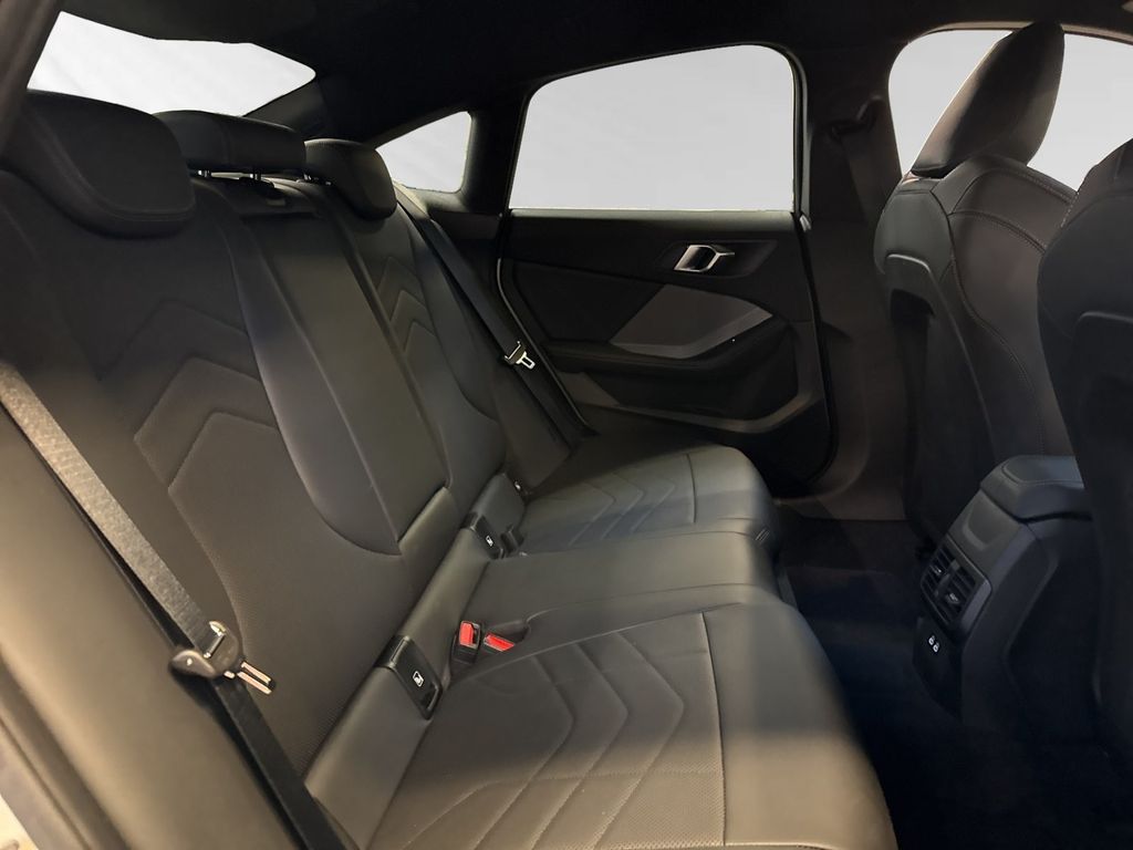 BMW M235 2025