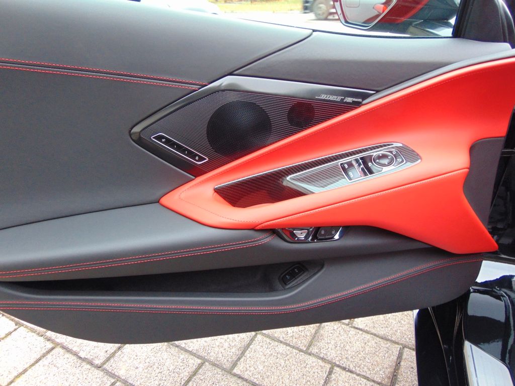 Corvette C8 2025