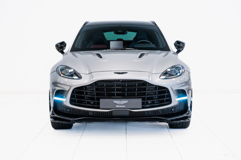 Aston Martin DBX 2024
