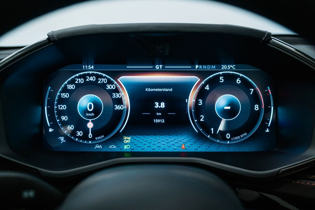 Aston Martin DBX 2024