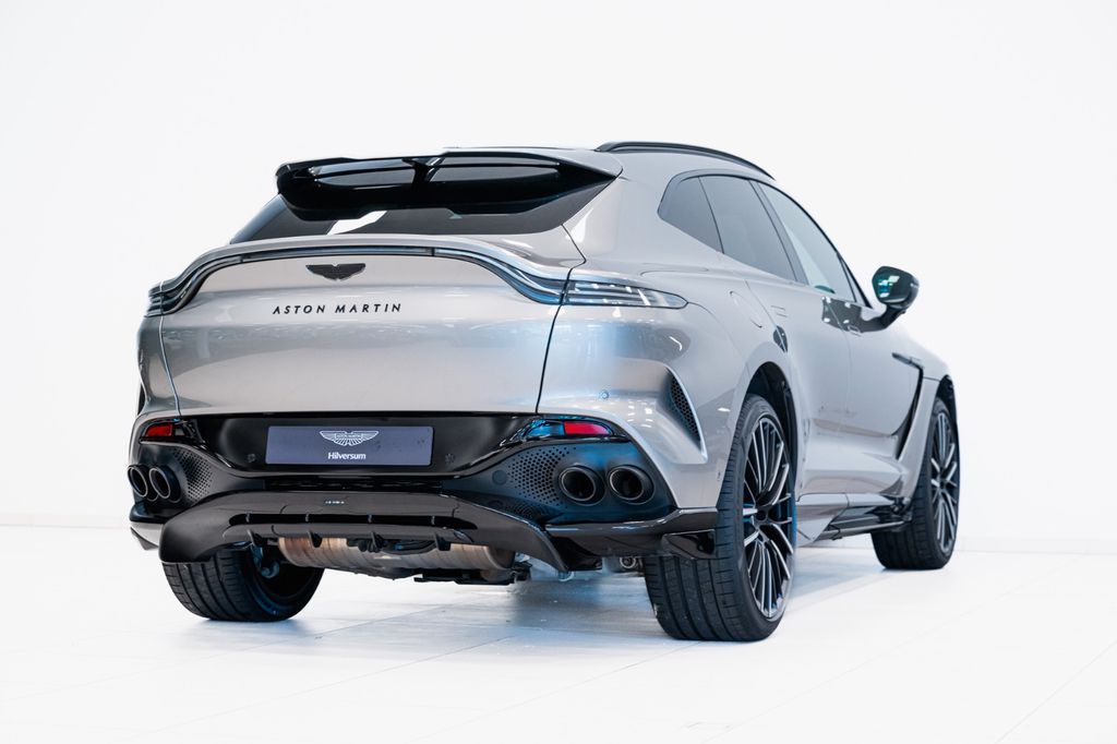 Aston Martin DBX 2024