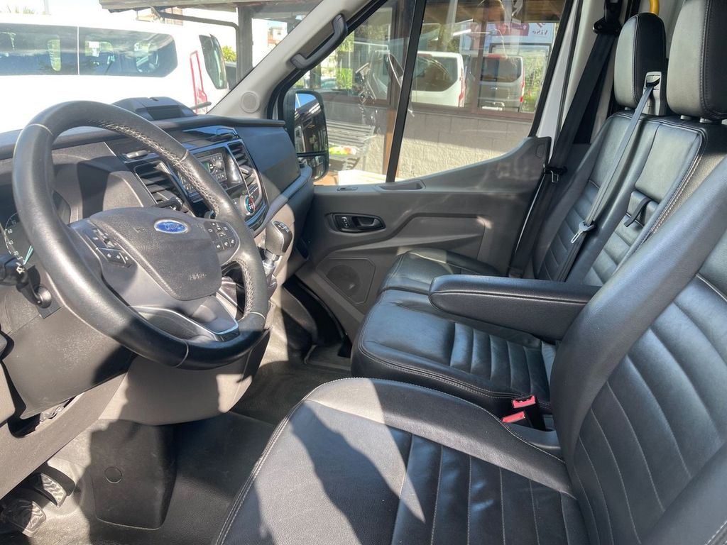 Ford Transit 2021