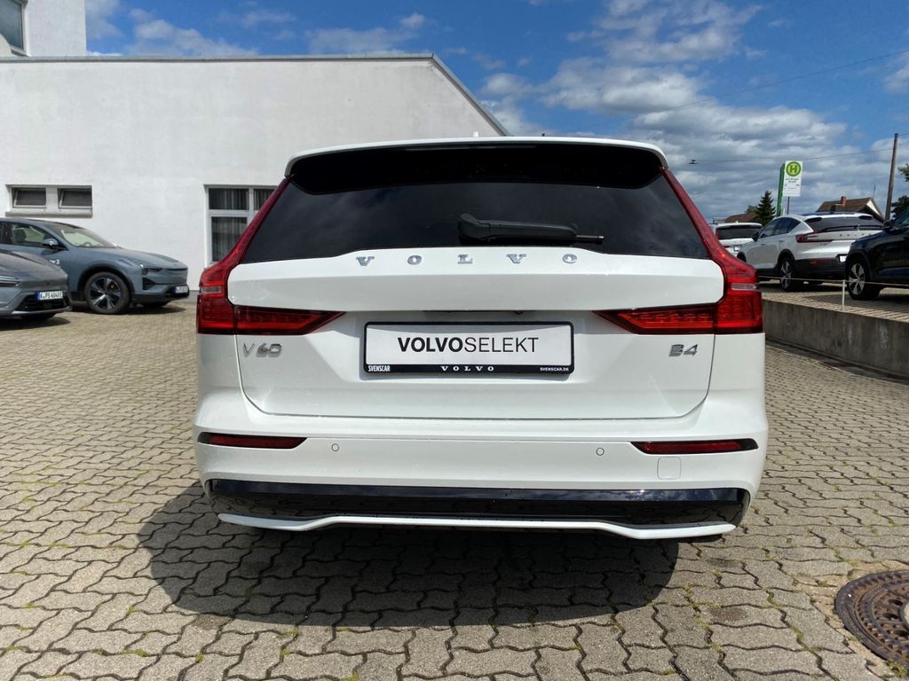Volvo V60 2024