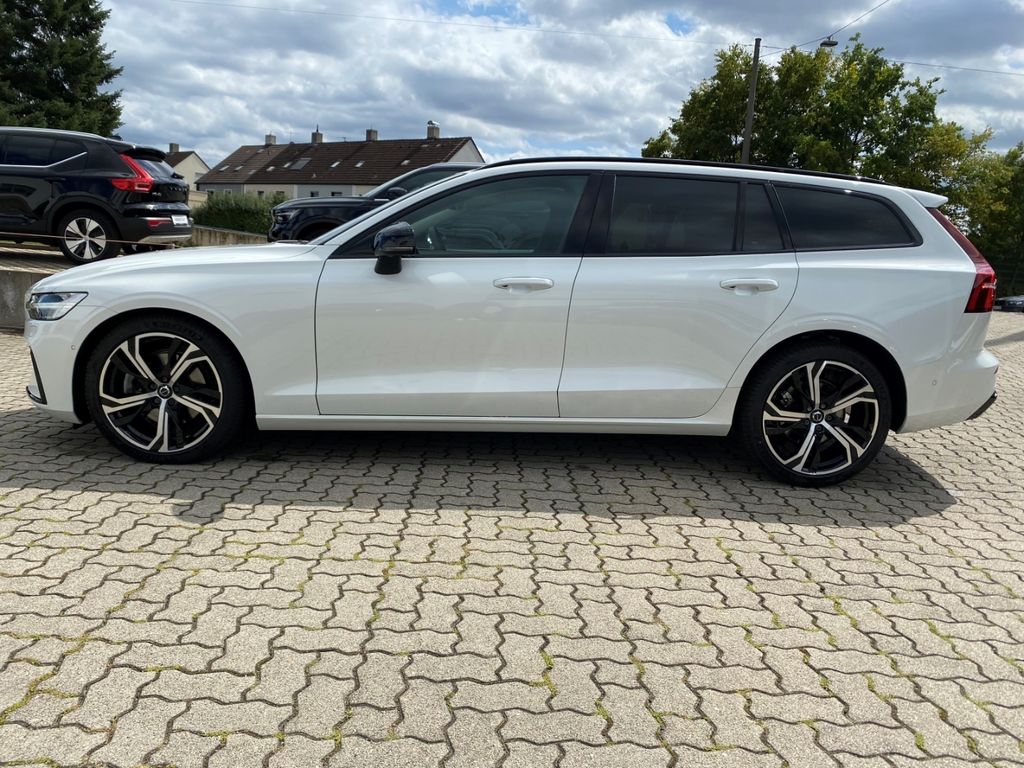 Volvo V60 2024