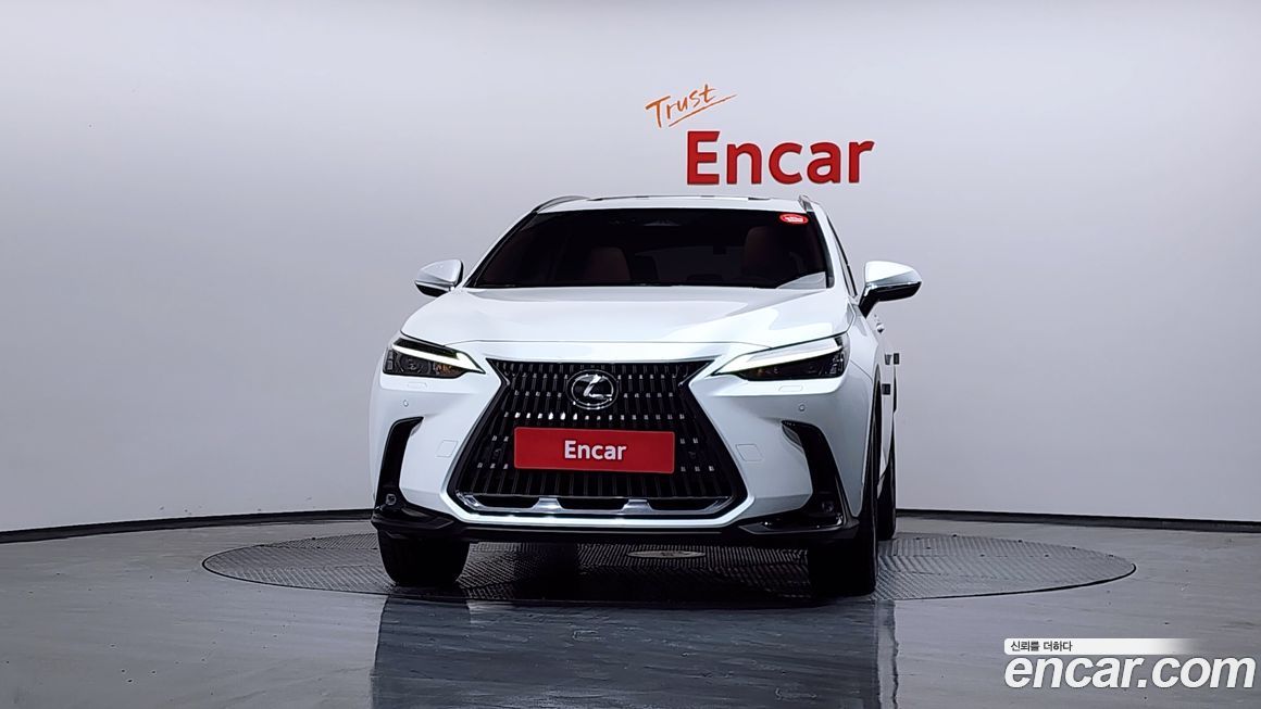 Lexus NX 2025