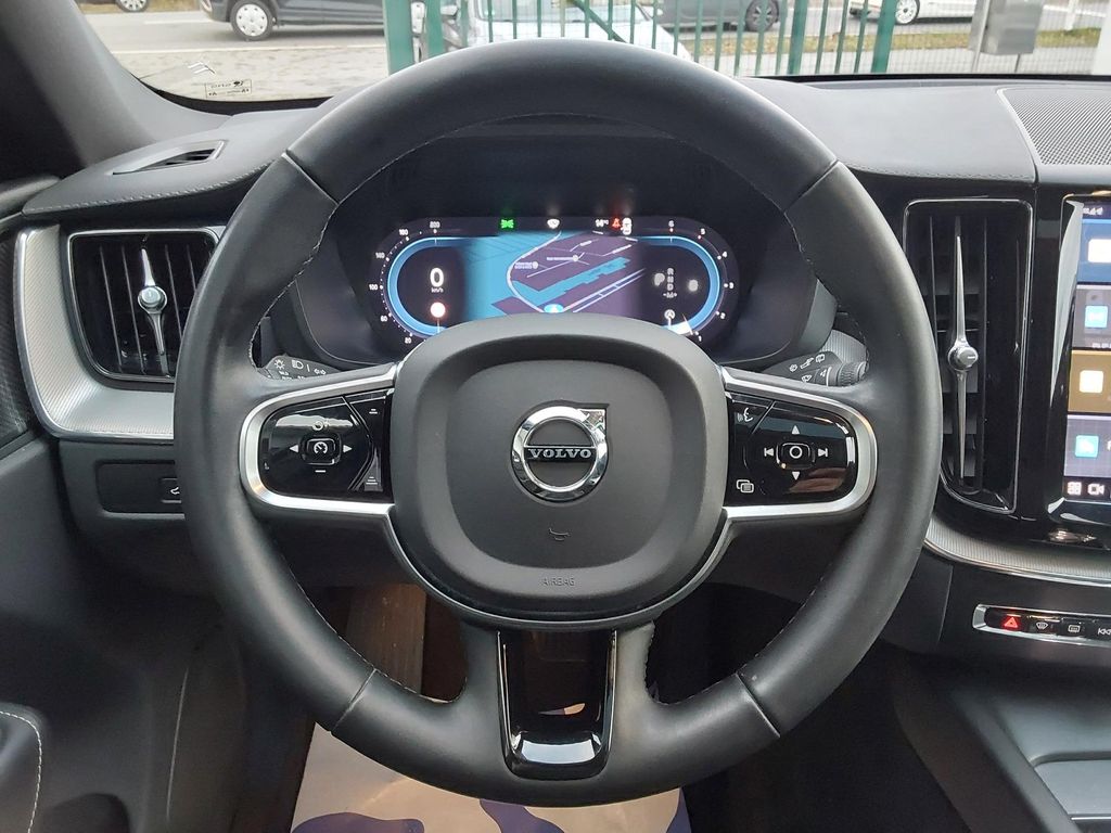Volvo XC60 2022