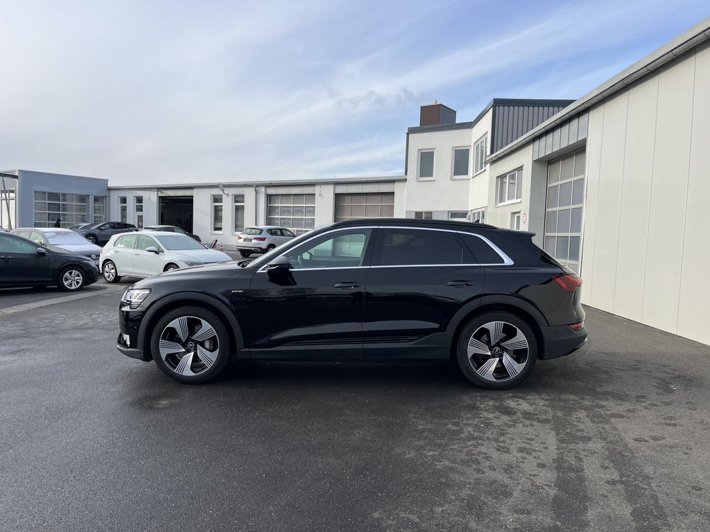 Audi e-tron 2022