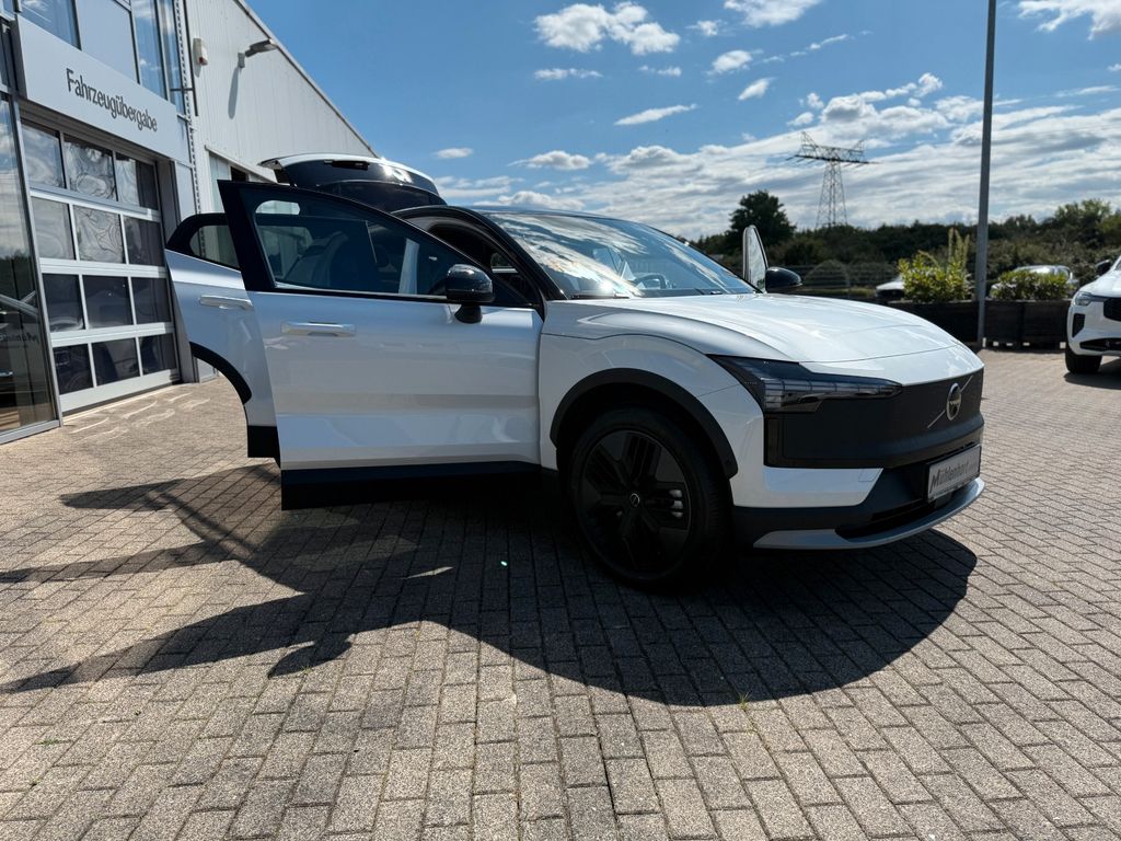 Volvo EX30 2025