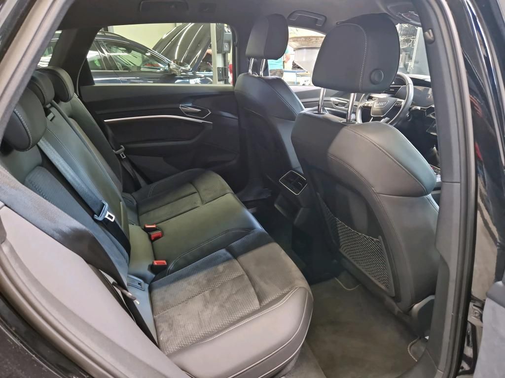 Audi e-tron 2022