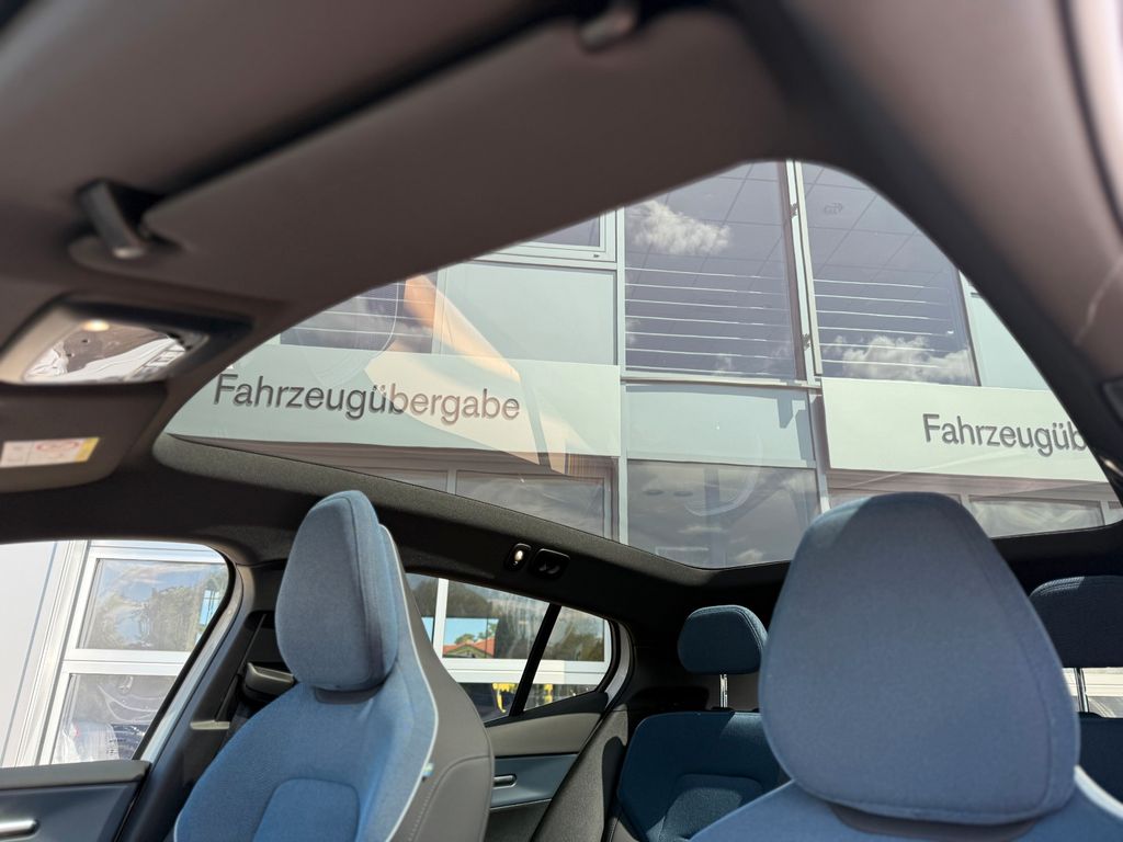 Volvo EX30 2025