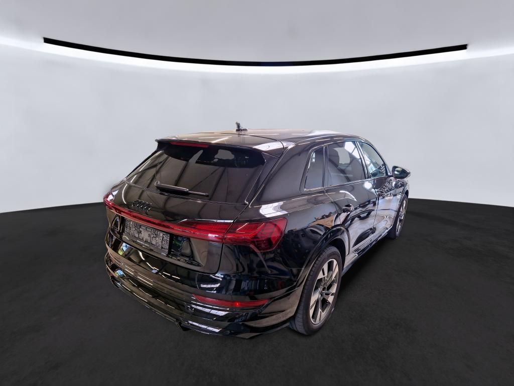 Audi e-tron 2022