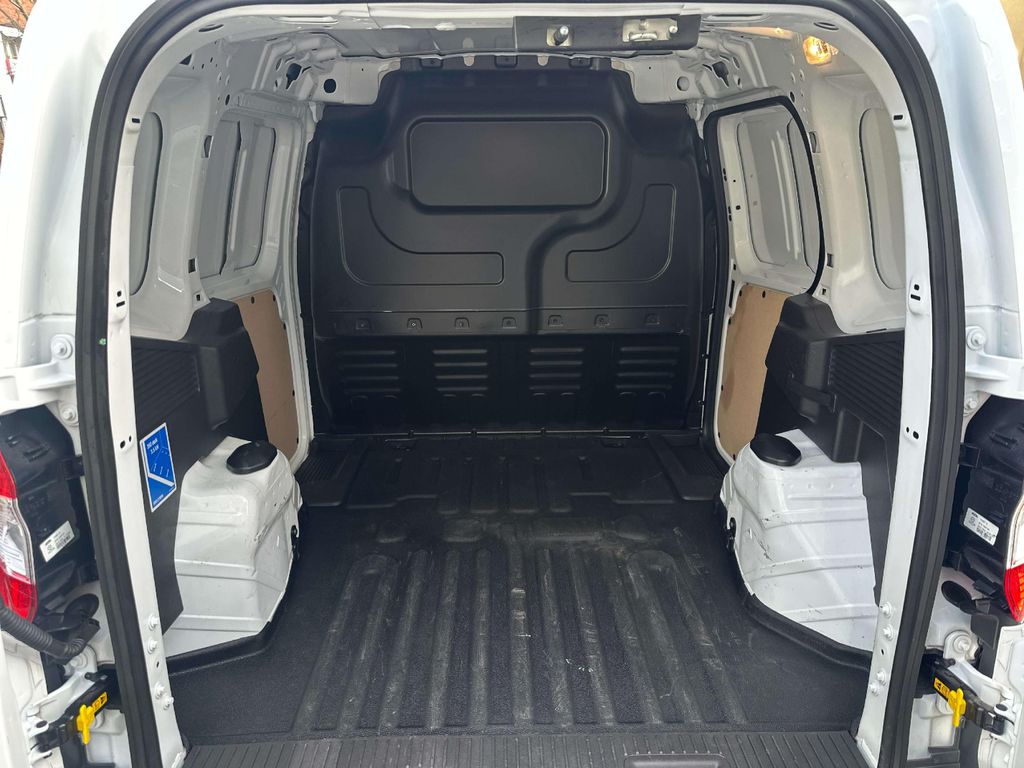 Ford Transit Courier 2022