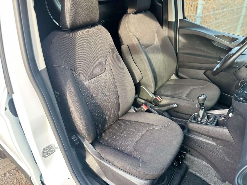 Ford Transit Courier 2022