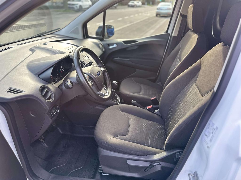 Ford Transit Courier 2022