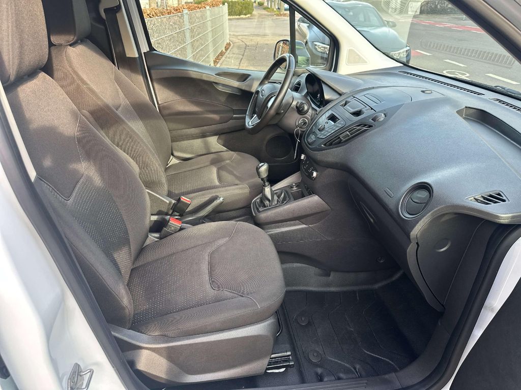 Ford Transit Courier 2022