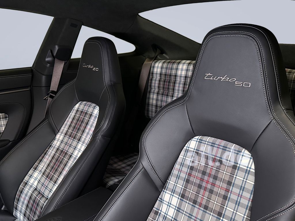 Porsche 992 2025