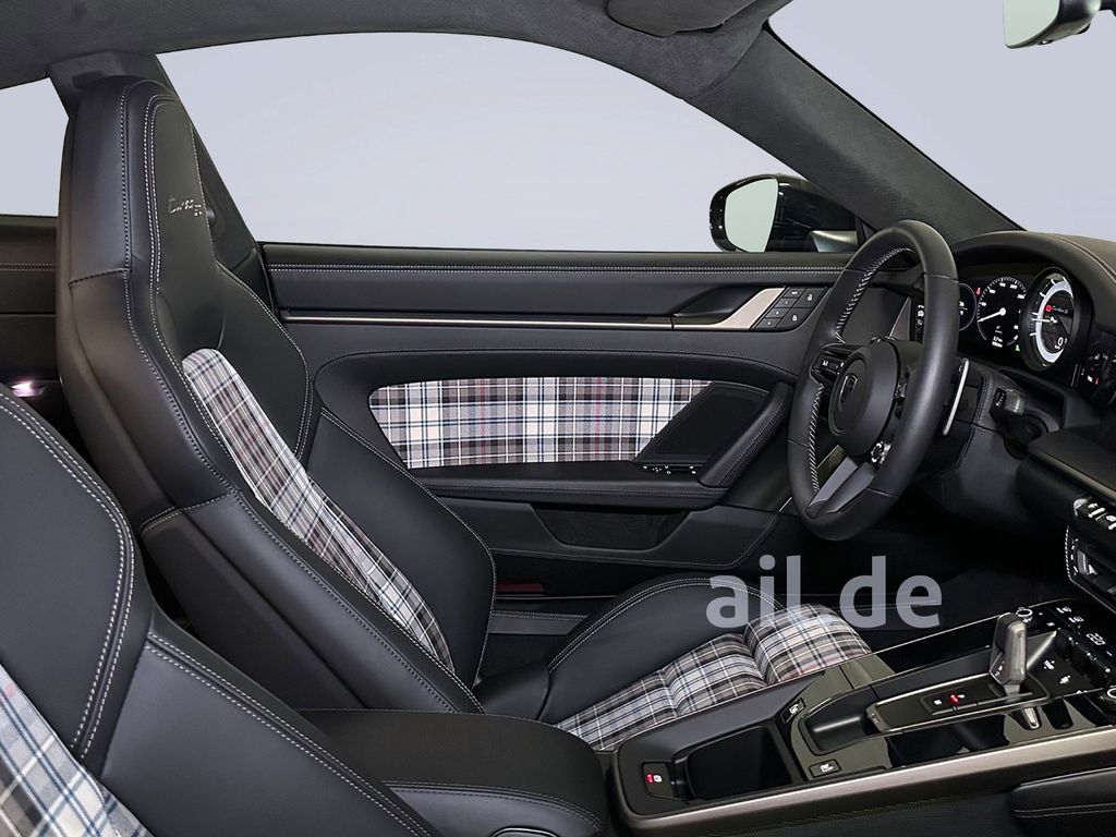 Porsche 992 2025