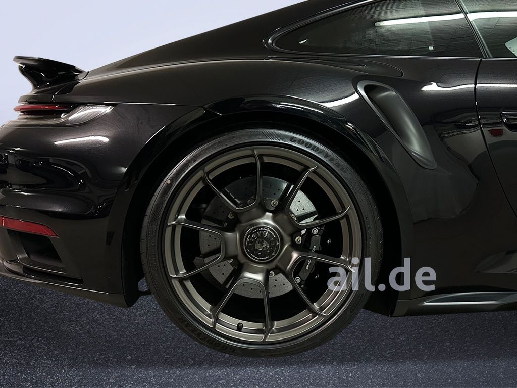 Porsche 992 2025