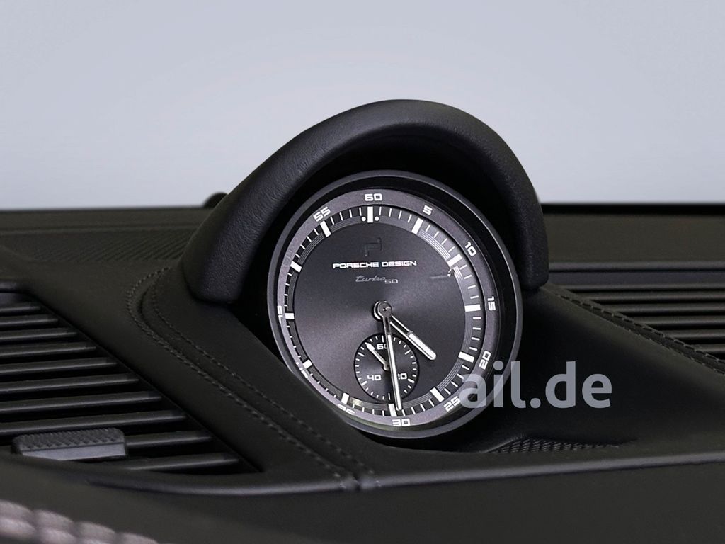 Porsche 992 2025
