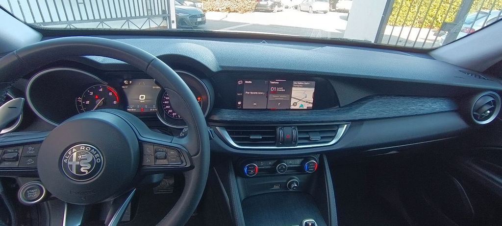 Alfa Romeo Stelvio 2021