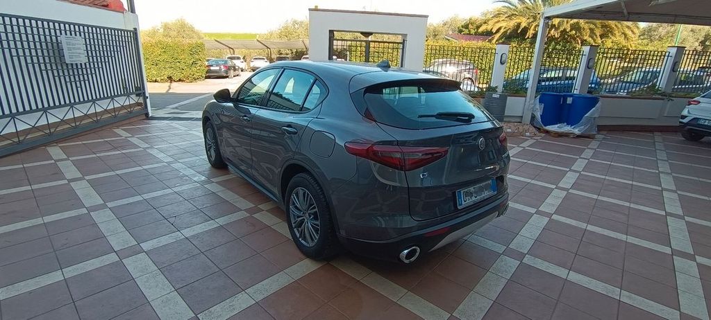 Alfa Romeo Stelvio 2021