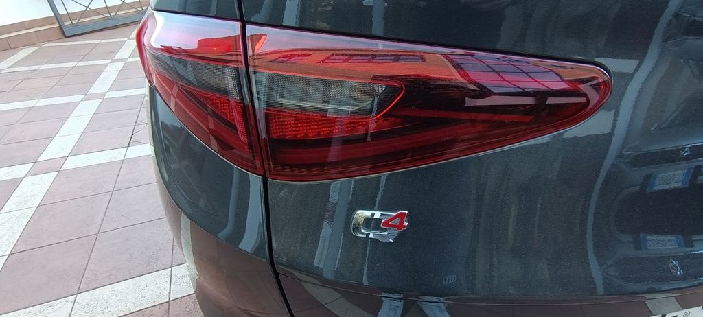 Alfa Romeo Stelvio 2021