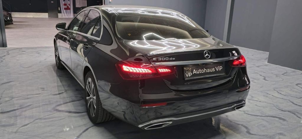 Mercedes-Benz E 300 2021