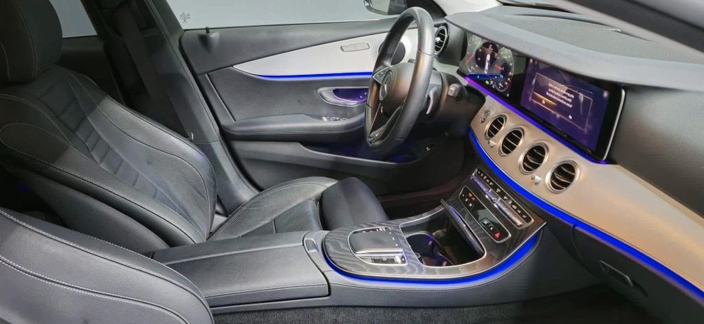 Mercedes-Benz E 300 2021