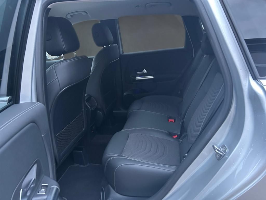 Mercedes-Benz B 200 2024