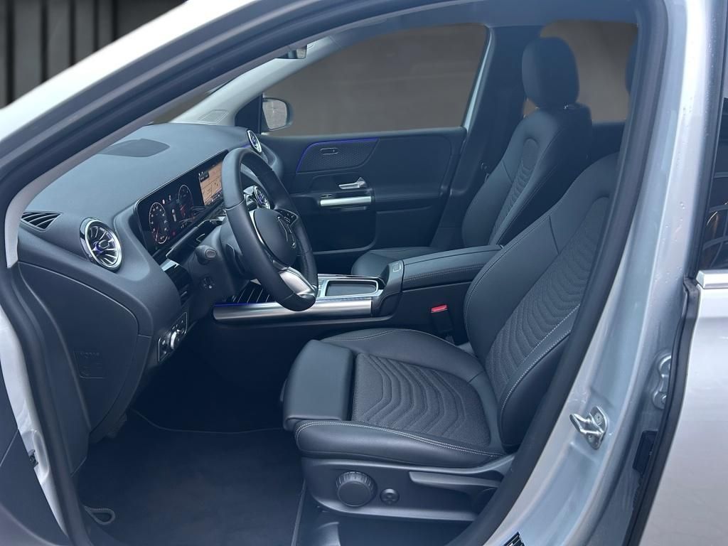 Mercedes-Benz B 200 2024