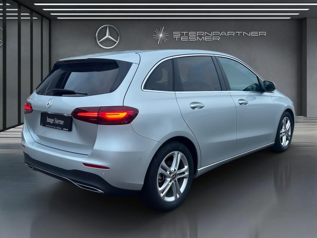 Mercedes-Benz B 200 2024