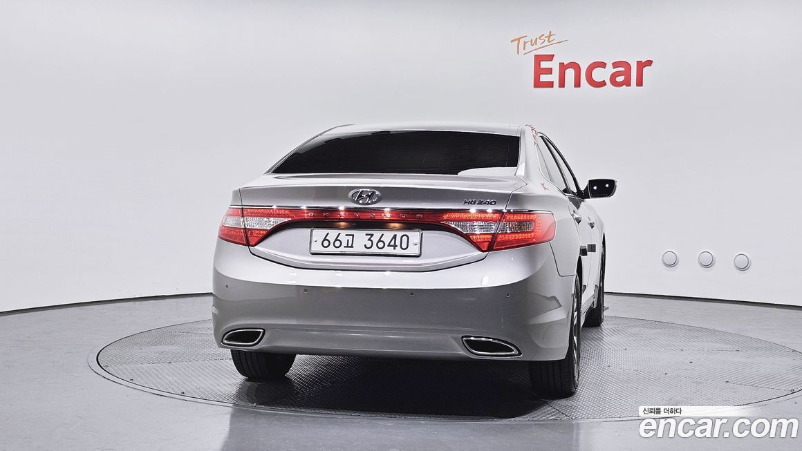 Hyundai Grandeur 2011