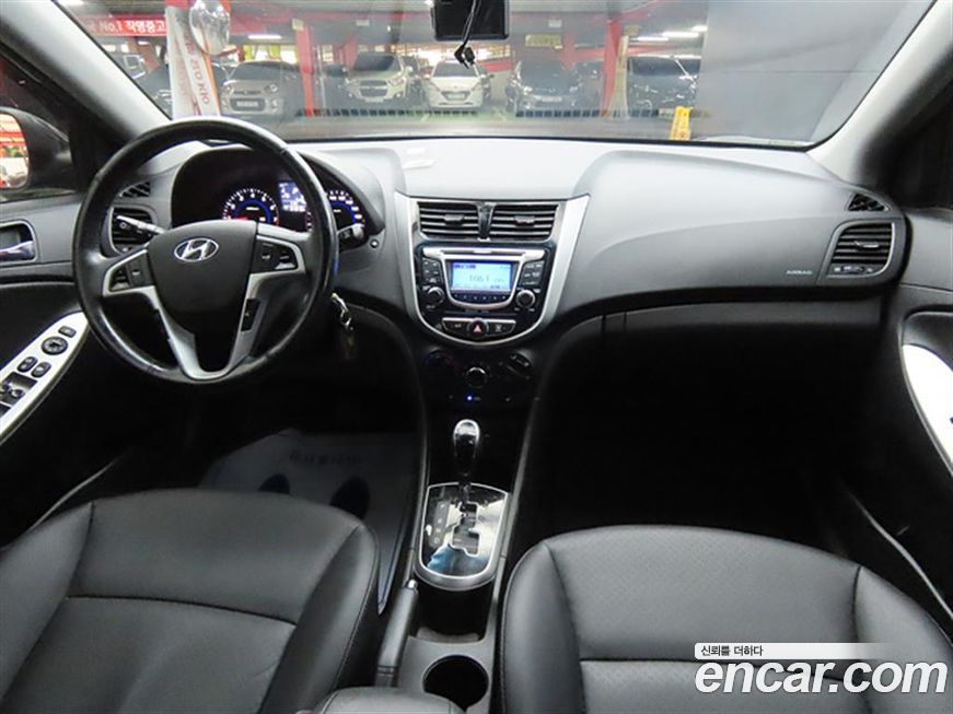 Hyundai Accent 2015