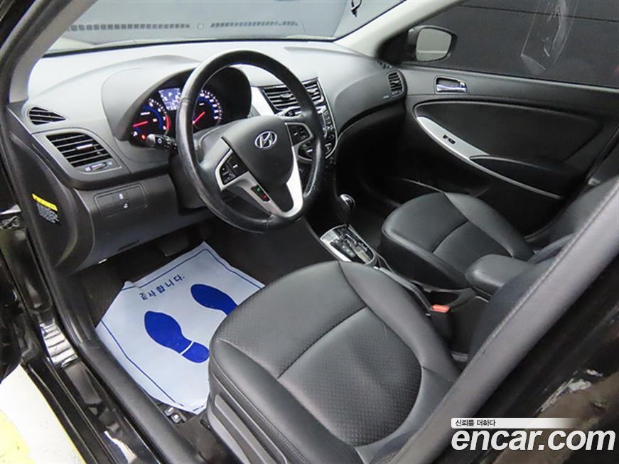 Hyundai Accent 2015