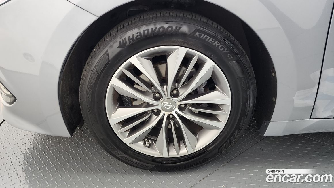 Hyundai Grandeur 2015