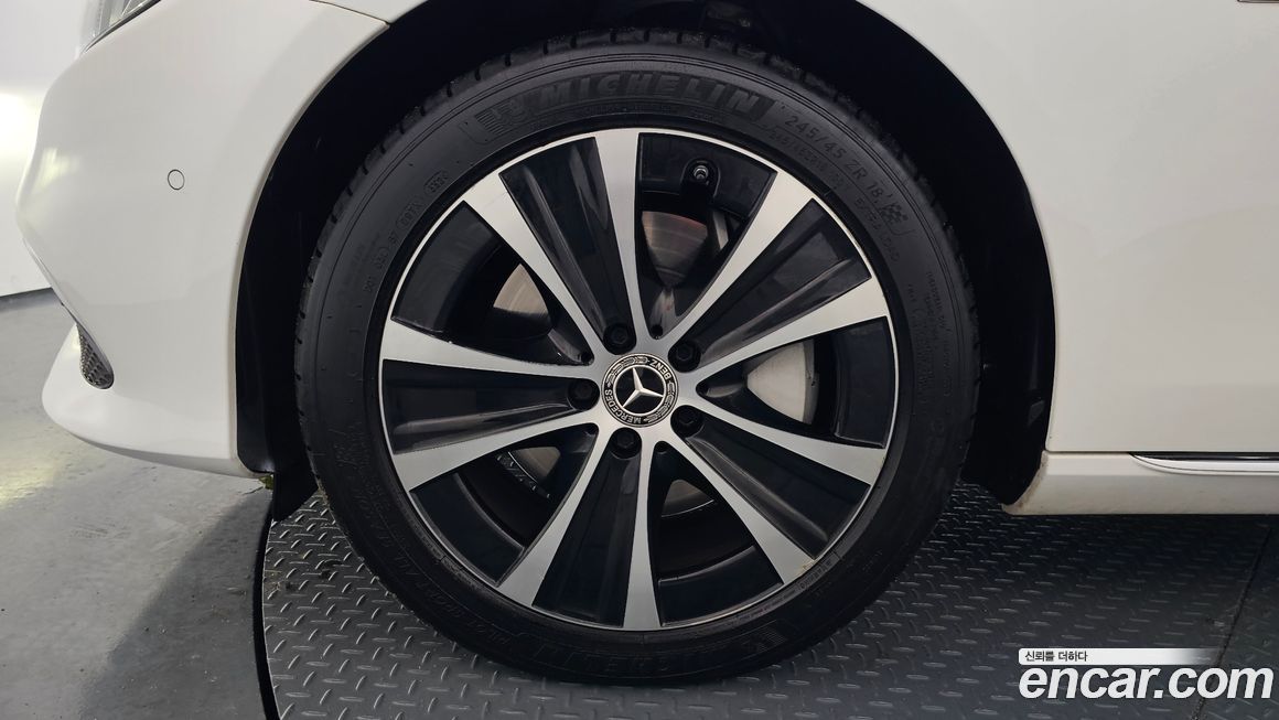 Mercedes-Benz E-Class 2020