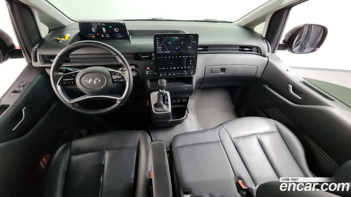 Hyundai Staria 2024