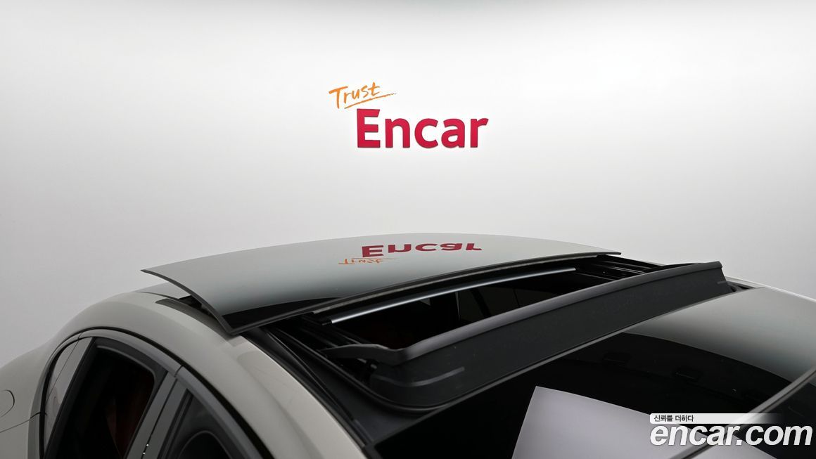 Porsche Panamera 2021