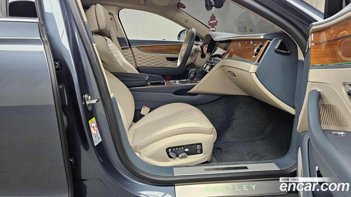 Bentley Flying Spur 2022