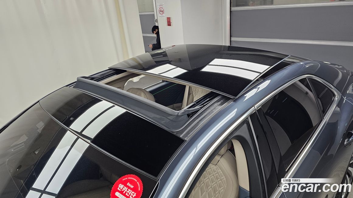 Bentley Flying Spur 2022