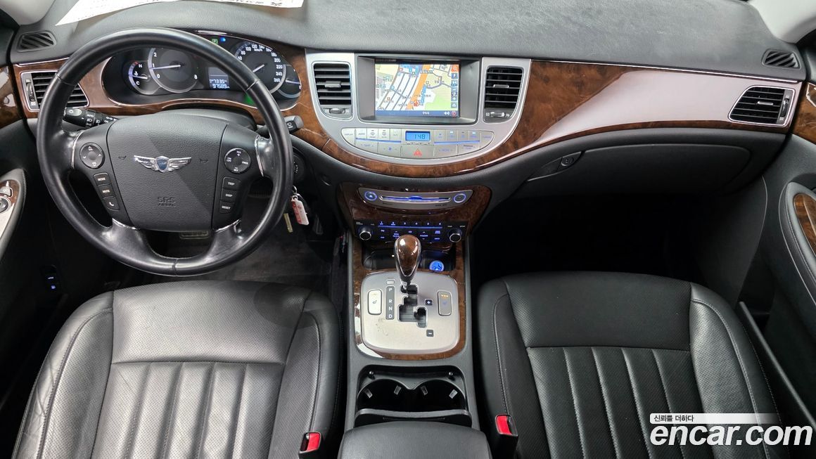 Hyundai Genesis 2011